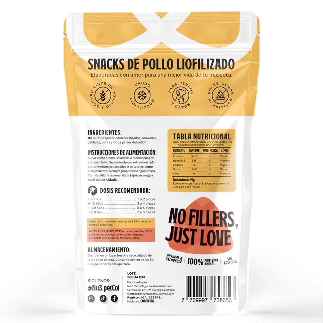 Snacks 100% naturales de pollo real que nutren, fortalecen y hacen feliz a tu mascota sin químicos, sin rellenos y sin culpa